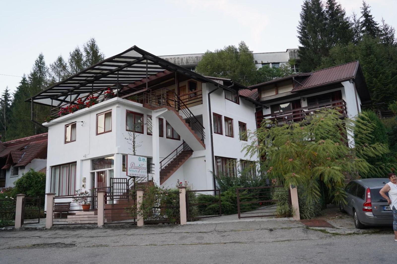 Passiflora Hotel Voineasa Eksteriør billede